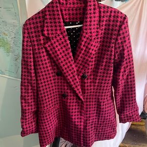 Fushia and black houndstooth blazer